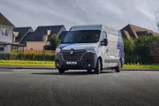 Renault Trucks Master E-TECH parked in a neibourghood