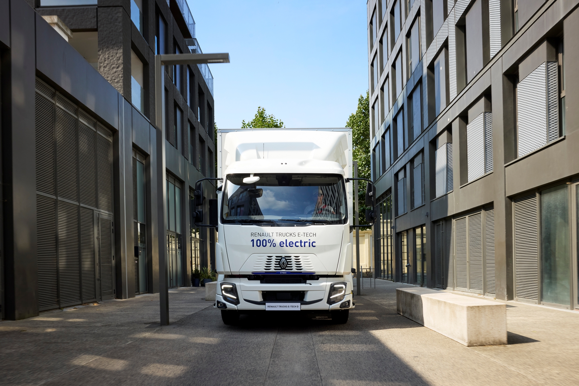 Renault Trucks E-Tech D12T_D14T (2)