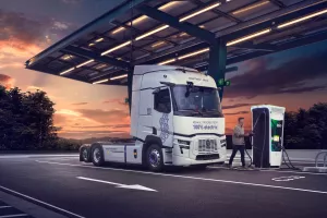 Renault Trucks E-Tech T 780 about to be charged