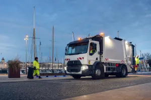 Renault Trucks D Wide 19 t equipped with a Semat household waste collection tipper body