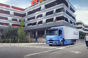 A Renault Trucks E-Tech D at a junction in the city