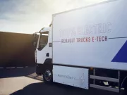 Renault Trucks D E-Tech parked