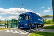 Renault Trucks_Kuehne Nagel_POFerries Electric truck Channel crossing (1)