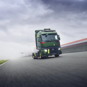 2025 Renault Trucks T01 Racing_green