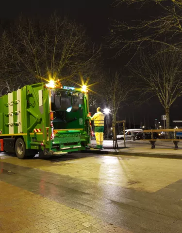 Renault Trucks D Bin collection