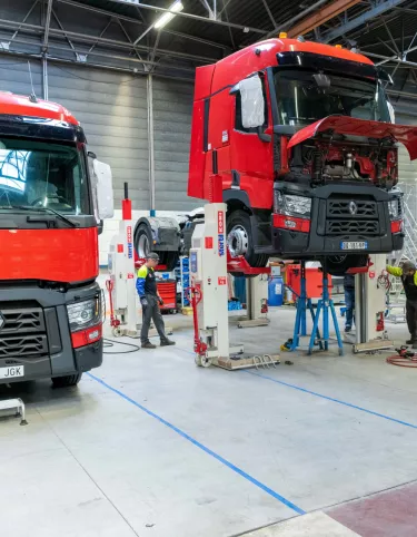 Used Trucks Factory seitl