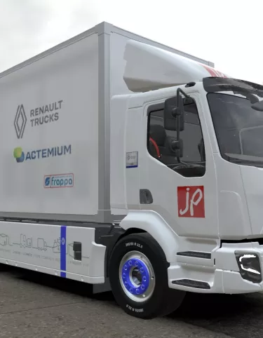 Jacky Perrenot x Renault Trucks logistique urbaine_00.jpg