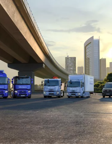 Renault Trucks E-TECH 2024 range without the Kleuster cargo bike, with vehicles in launch colours